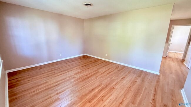 Building Photo - 105 Superior Ave SE