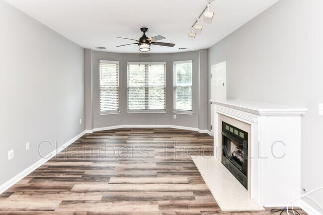 Building Photo - 1851 Stratford Park Pl