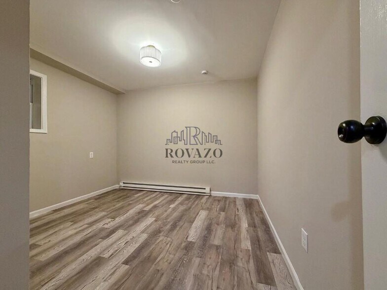 Building Photo - 169-171-171 Osborne Terrace