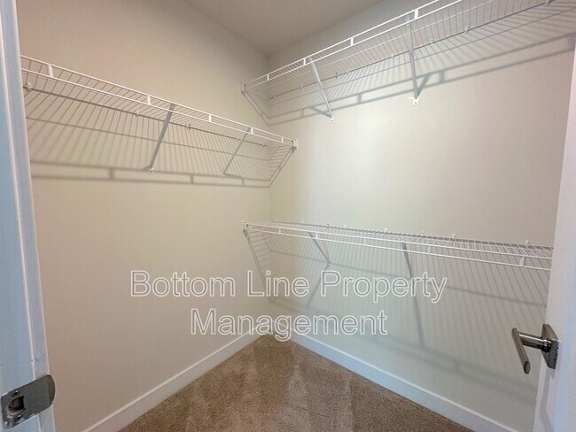 Building Photo - 5087 Crabapple Ln