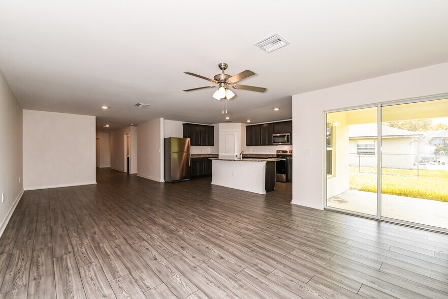 Building Photo - 2534 Atwater Dr
