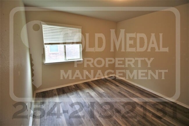 Building Photo - 6409 Cool Creek Dr