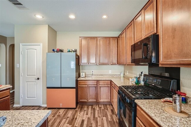 Building Photo - 1000 Sussex Way