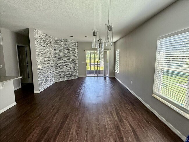 Building Photo - 3301 Beau Rd