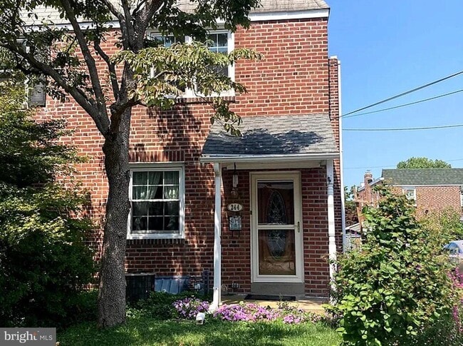 Building Photo - 244 Williams Rd