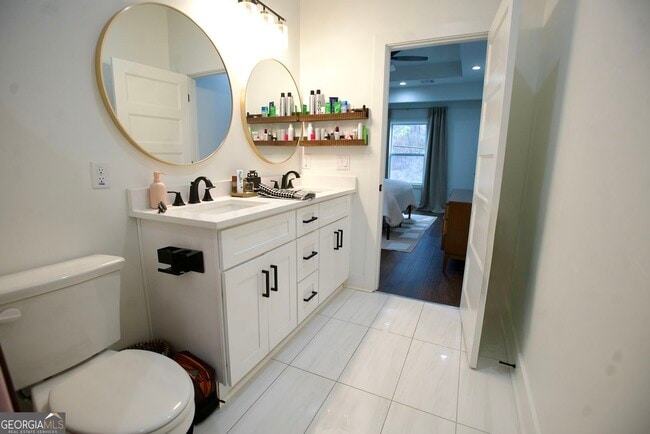 Building Photo - 1718 Line St