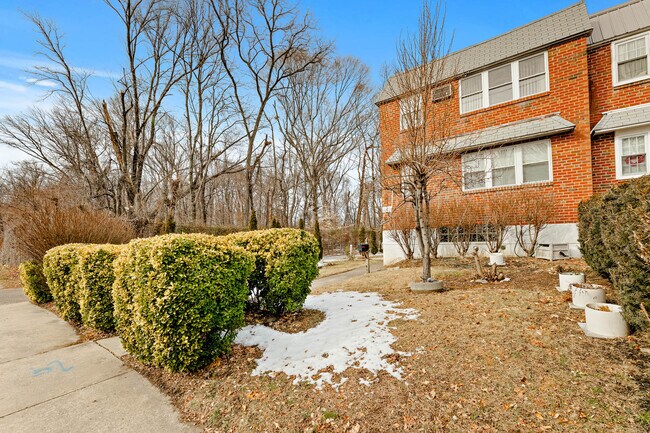 Building Photo - 12450 Knights Rd