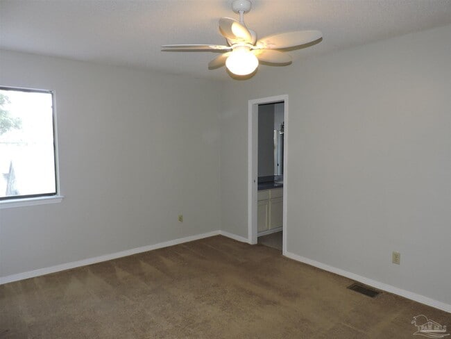 Building Photo - 3501 Parkwood Ave