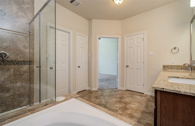 Building Photo - 10804 Brittmoore Oaks Pl