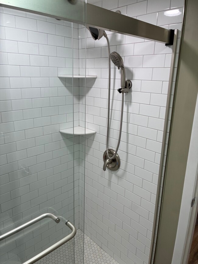 Building Photo - 31 Plantation Dr