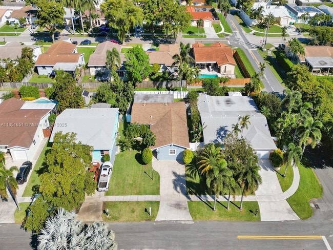 Building Photo - 217 SE 5th St