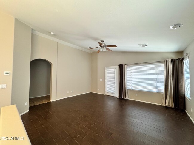 Building Photo - 44879 W Desert Garden Rd