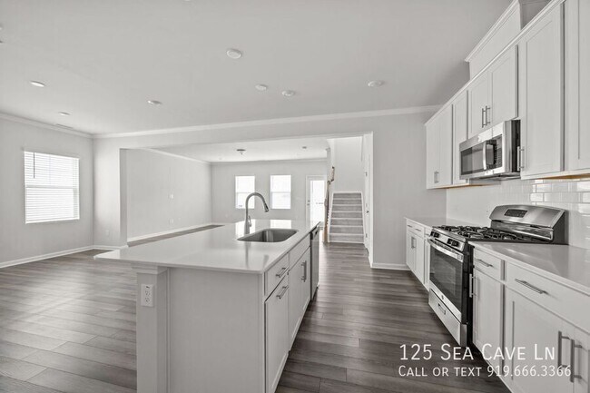 Building Photo - 125 Sea Cave Ln