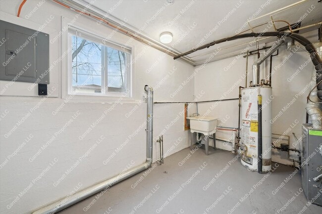 Building Photo - Fully Remodeled 4-Bedroom Home in Desirable Neighborhood in Pontiac for Rent!