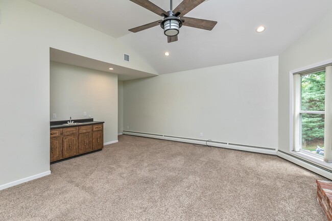 Building Photo - 4 Half Acre Ct