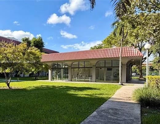 Building Photo - 8107 SW 72nd Ave