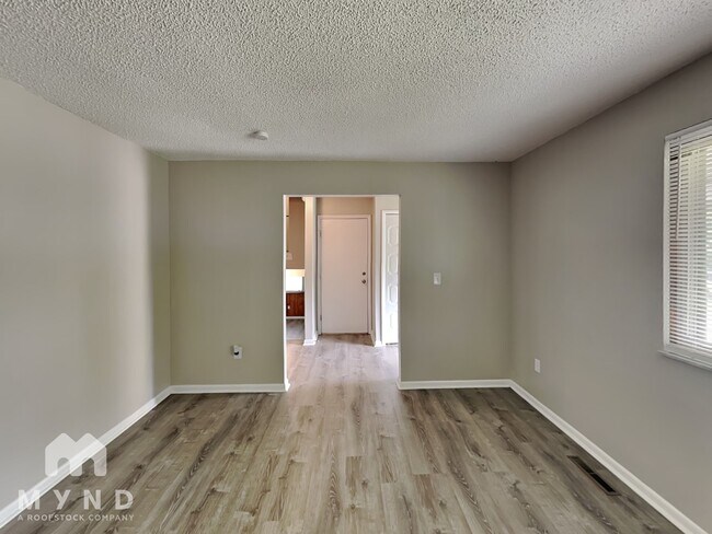 Building Photo - 6659 Rosetree Dr