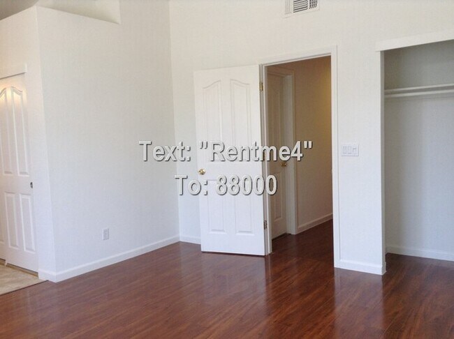 Building Photo - 3 Bedroom, 2 Bathroom Home in Elk Grove