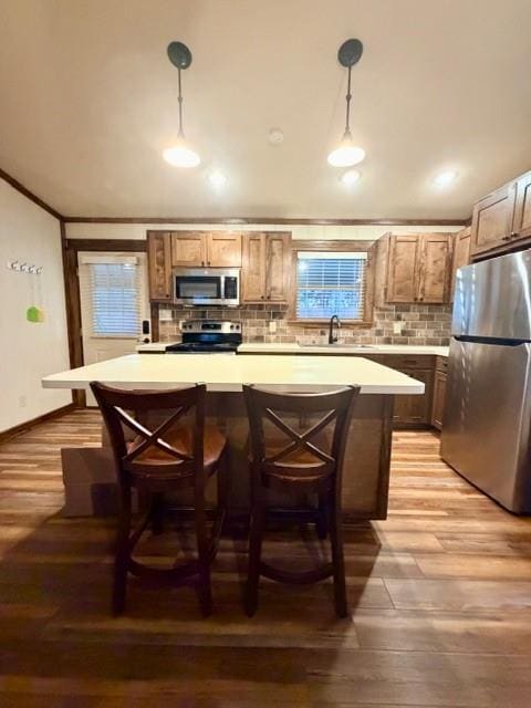 Building Photo - 520 Leisure Ln