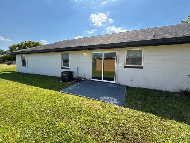 Building Photo - 504 Blackbird Ln