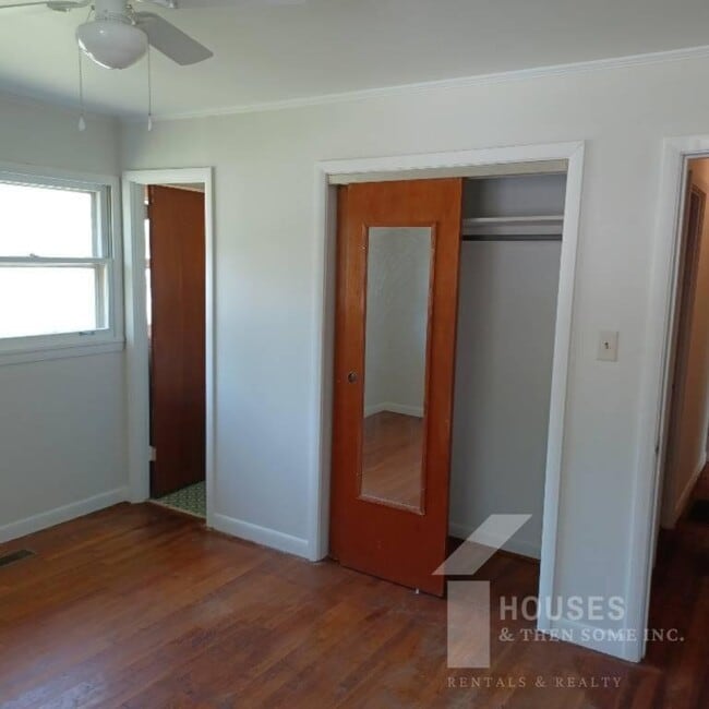 Building Photo - 136 Forest Hills Dr