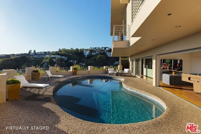 Building Photo - 8825 Hollywood Blvd