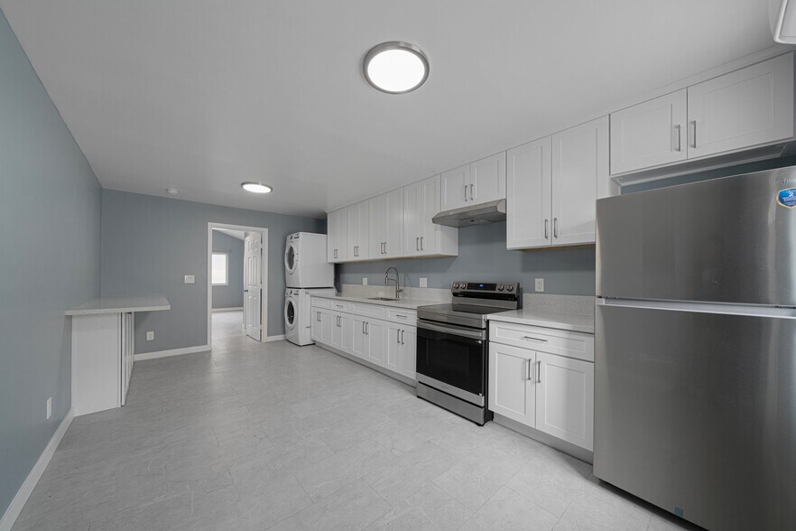 Building Photo - 808 St Louis Ave