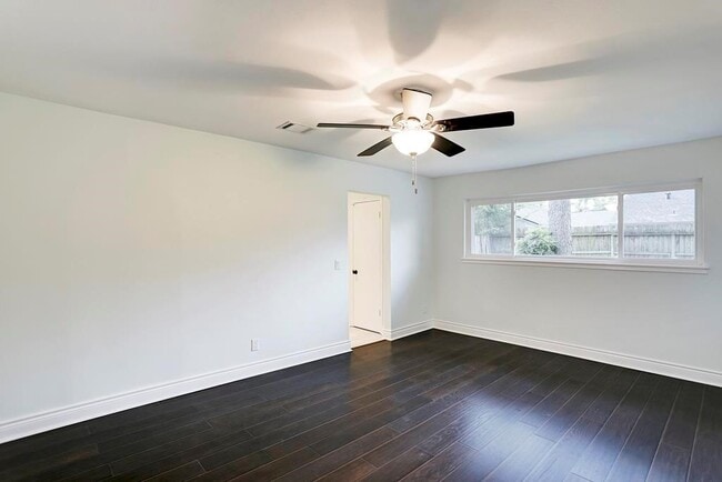 Building Photo - 11219 Ash Creek Dr