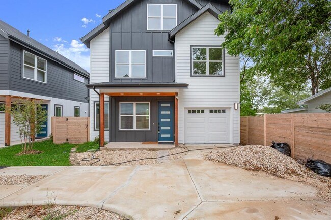 Building Photo - 5305 Ledesma Rd