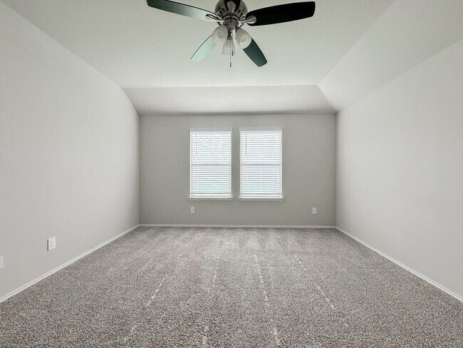 Building Photo - 40507 Birch Shadows Ct