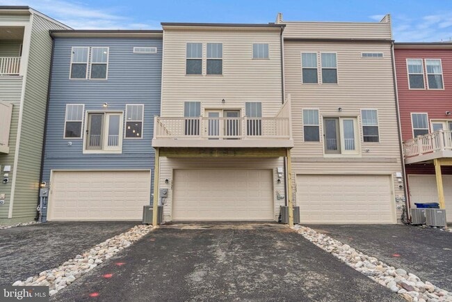 Building Photo - 1725 Evansberry Dr