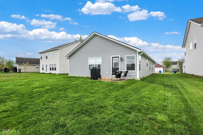 Building Photo - 5549 Wild Horse Dr