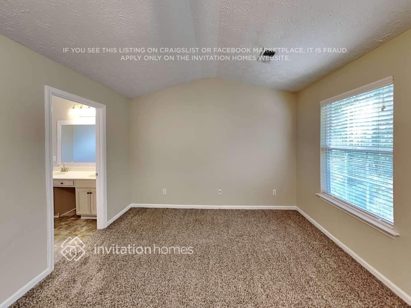 Building Photo - 1055 Crabapple Lake Cir