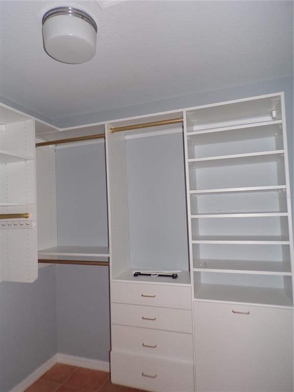 Building Photo - 270 Belaire Ct