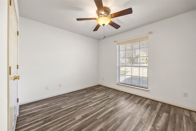 Building Photo - 16023 Arbor Trail