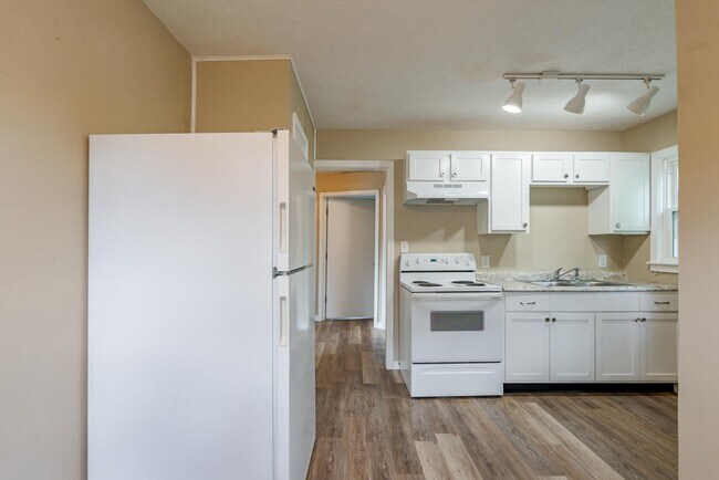 Building Photo - 509 Diecks Dr