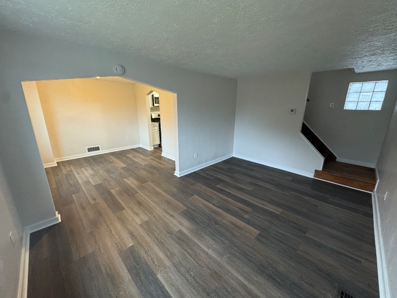 Building Photo - 416 Oak St