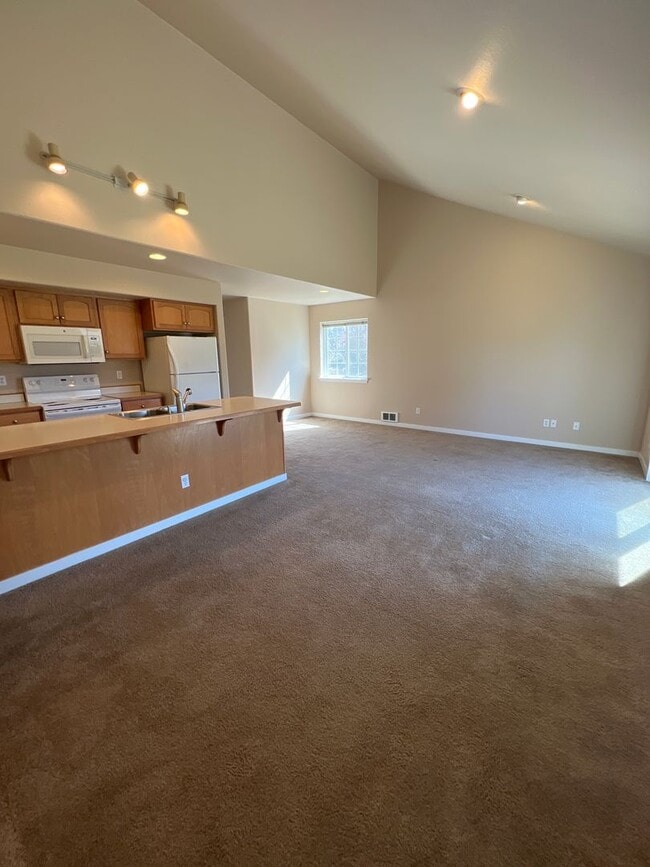 Building Photo - nov208