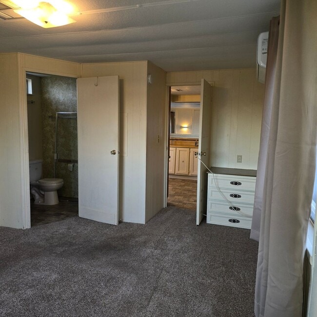 Building Photo - Benson single wide manufactured home with ...