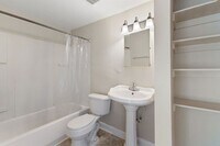 Building Photo - 3610 Balsam Ave