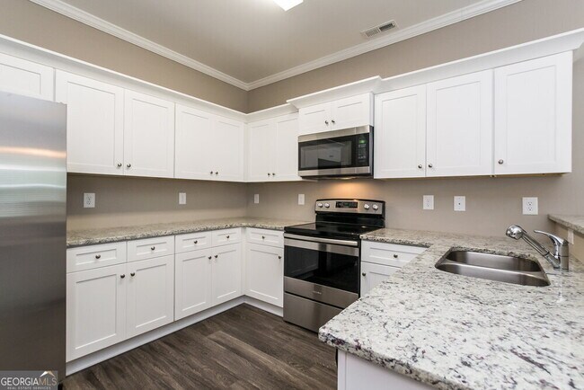 Building Photo - 542 Fieldcrest Dr