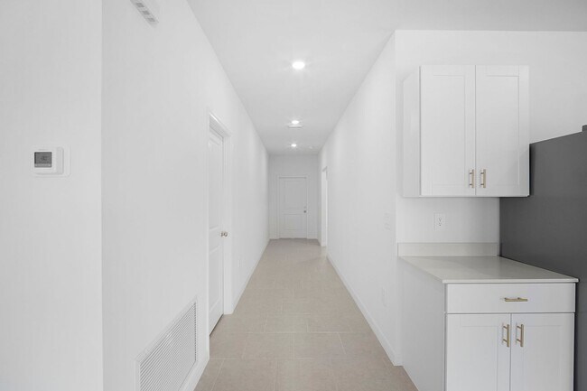 Building Photo - Brand New construction 4 bedrooms 2 bathrooms in North Fort Myers