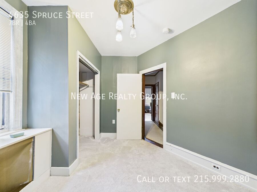 Building Photo - 4635 Spruce St