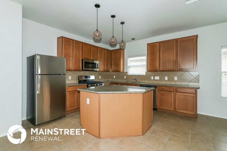 Building Photo - 8515 Satinwood Way