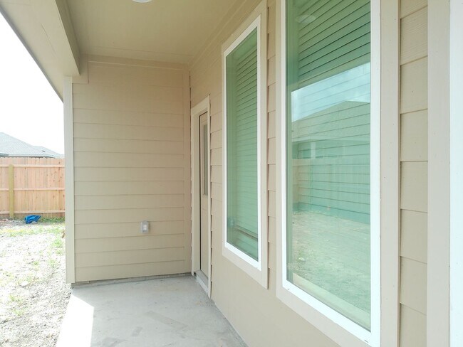 Building Photo - 7842 Thor Dr