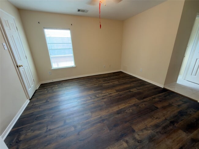 Building Photo - 4110 Royal Plantation Ln