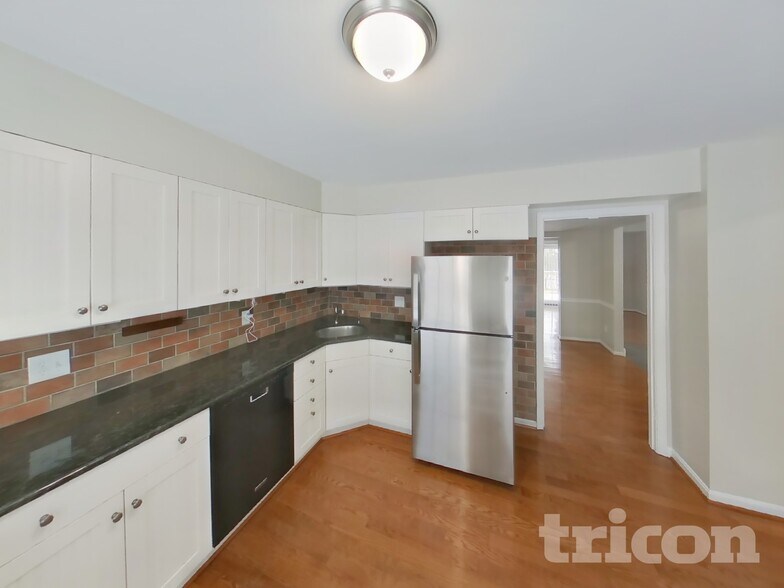 Building Photo - 3 Tullycross Ct