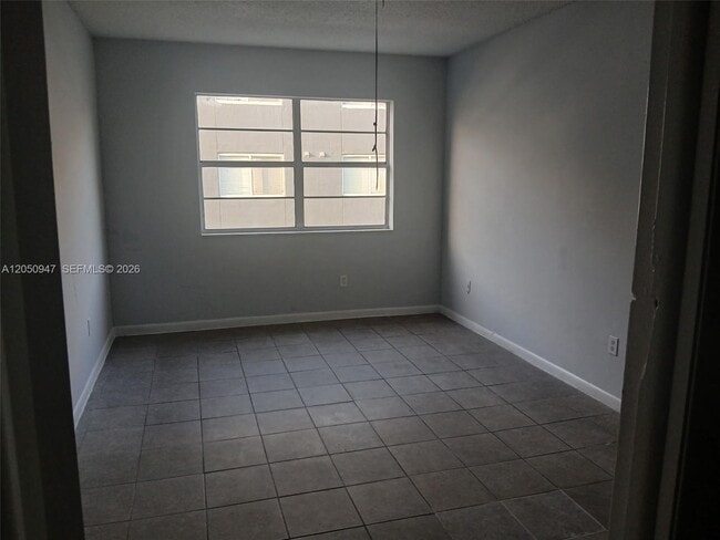 Building Photo - 13655 NE 3rd Ct
