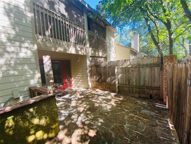 Building Photo - 3801 Menchaca Rd