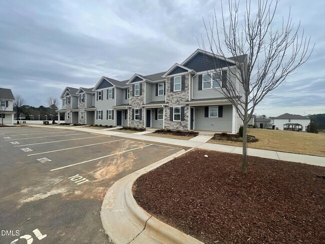 Building Photo - 1007 Peony Ln